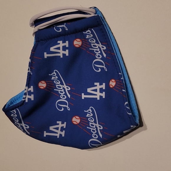 2024 World Series Champion Dodgers A fan must face mask - Picture 3 of 3